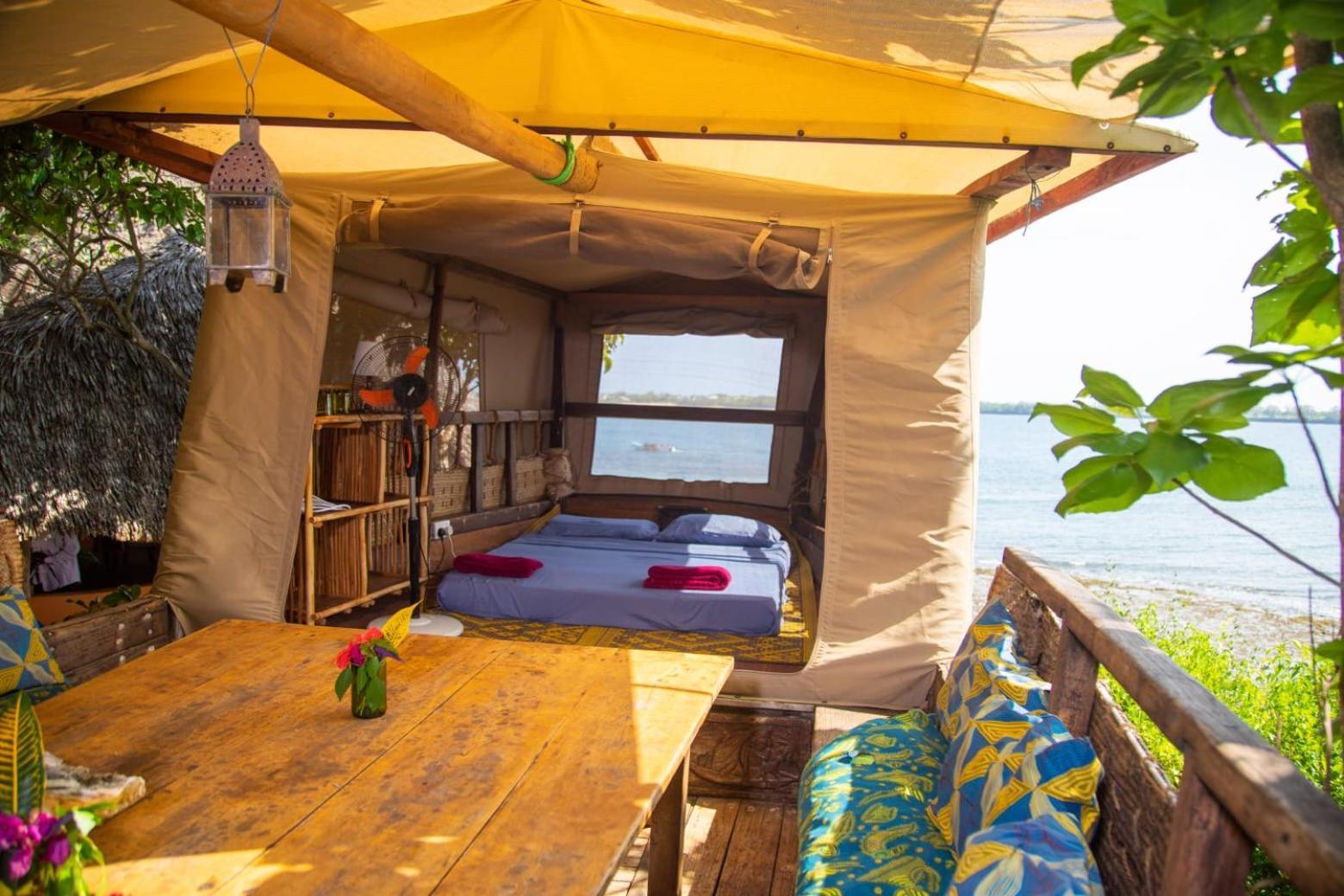 Firefly Eco Retreat Villa Shimoni Екстериор снимка